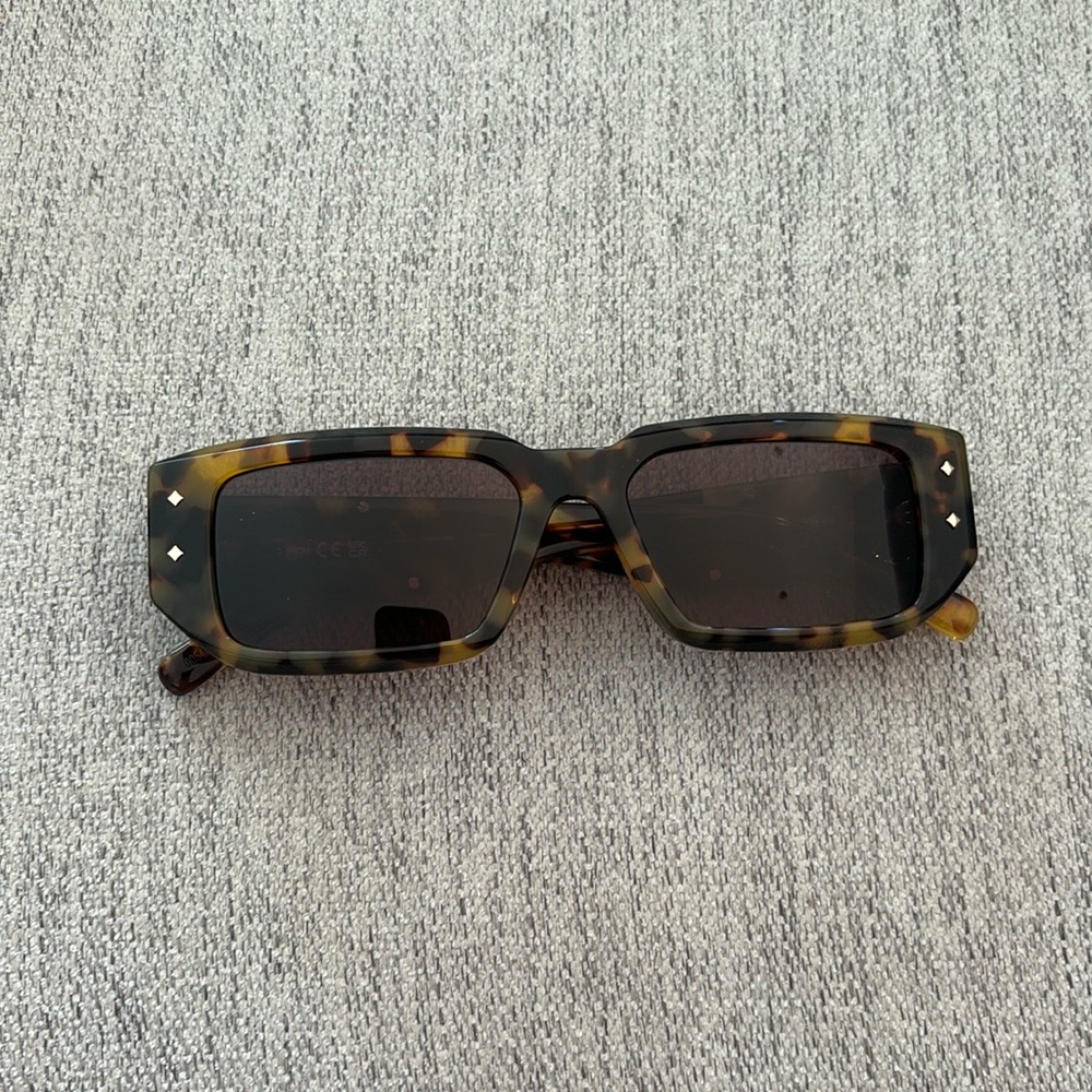MCM Worldwide MW0013 SUNGLASSES
